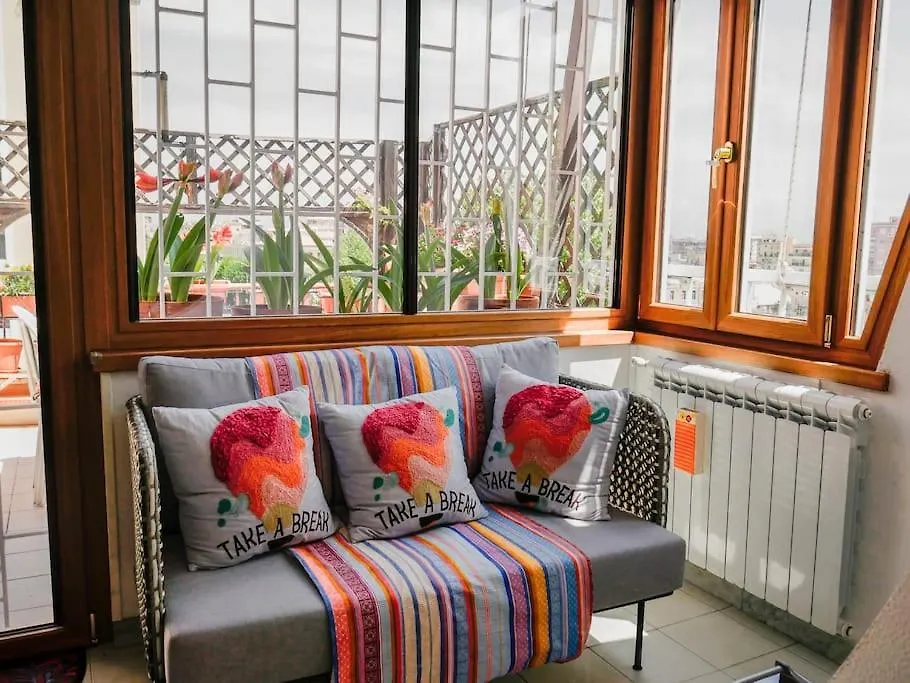 Chic And Spacious Rome Penthouse 0*,